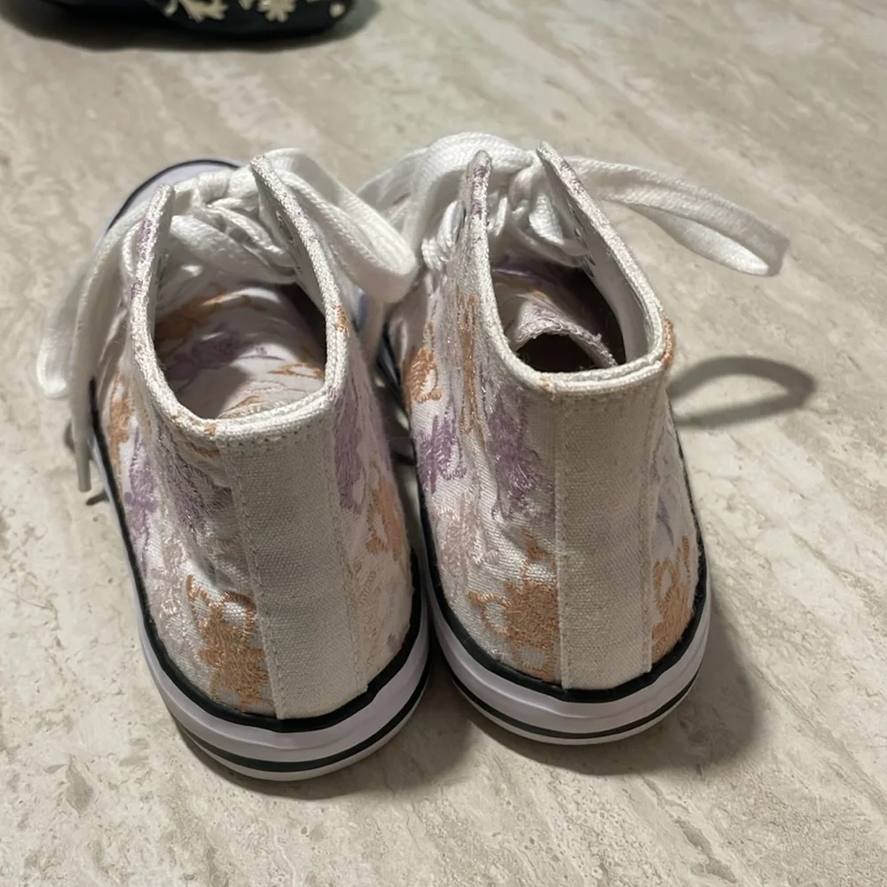 Tommy Bahama Little Girl Butterfly 🦋 Sneakers Shoes *13